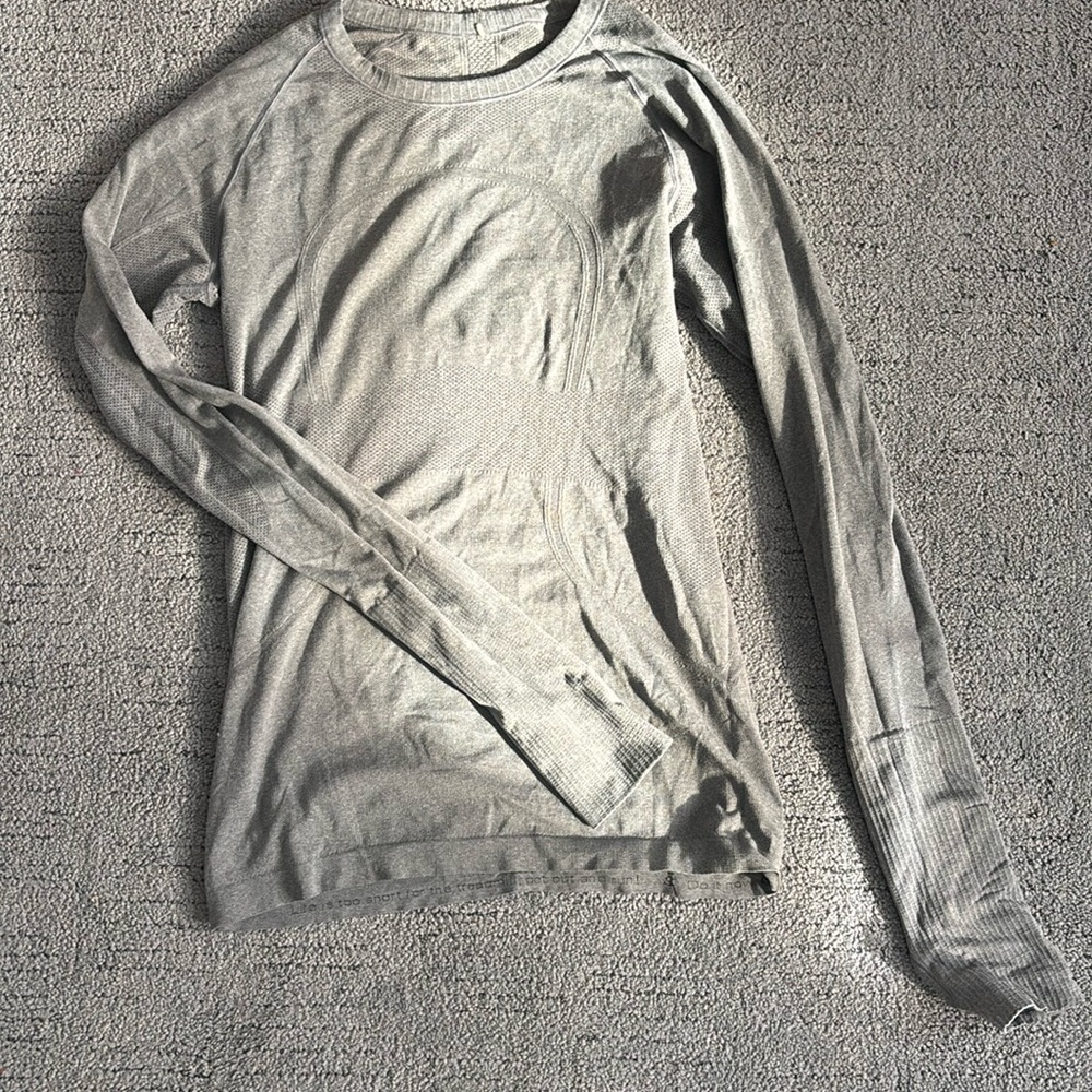 Lululemon Run Swiftly Tech Long Sleeve Shirt Gray Women’s Size 8
